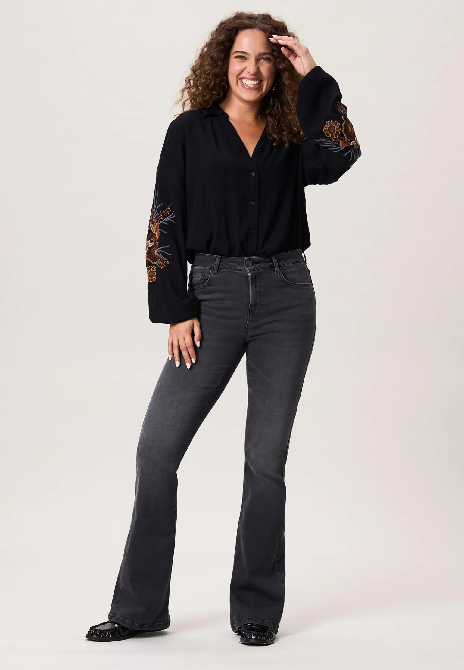 Miss Etam Jeans flared leg grijs 36" Mid grey denim